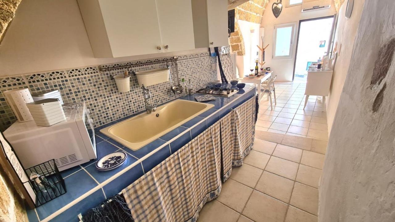 Mediterraneo House- Casa Nel Centro Storico Matino Dış mekan fotoğraf