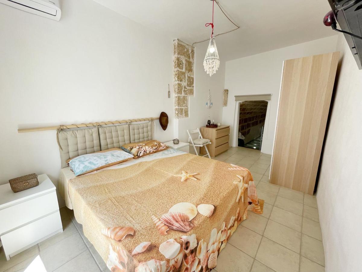 Mediterraneo House- Casa Nel Centro Storico Matino Dış mekan fotoğraf