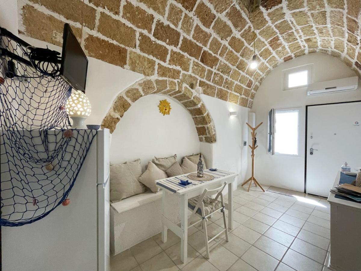Mediterraneo House- Casa Nel Centro Storico Matino Dış mekan fotoğraf