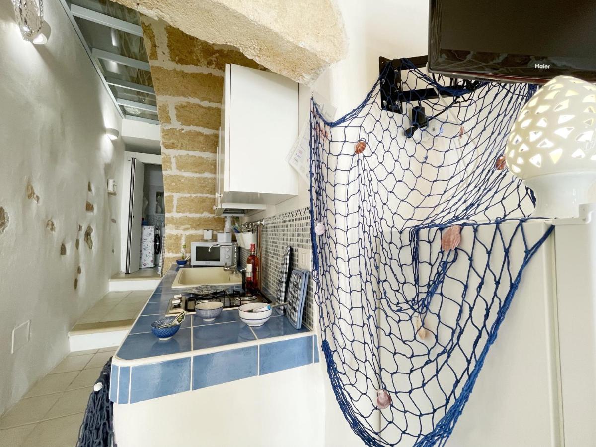 Mediterraneo House- Casa Nel Centro Storico Matino Dış mekan fotoğraf
