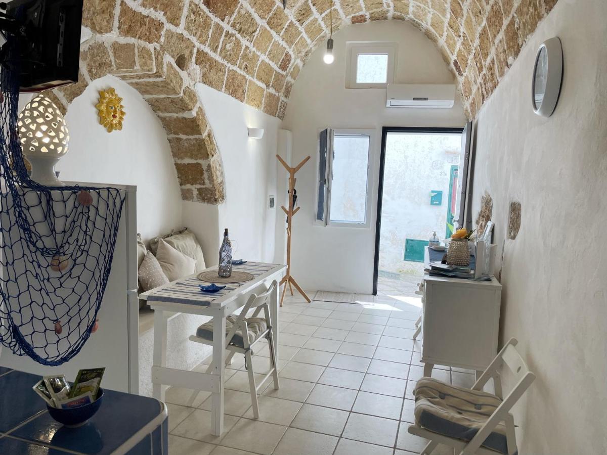 Mediterraneo House- Casa Nel Centro Storico Matino Dış mekan fotoğraf